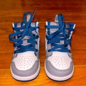 Air Jordan 1 Mid ‘Cement True Blue’